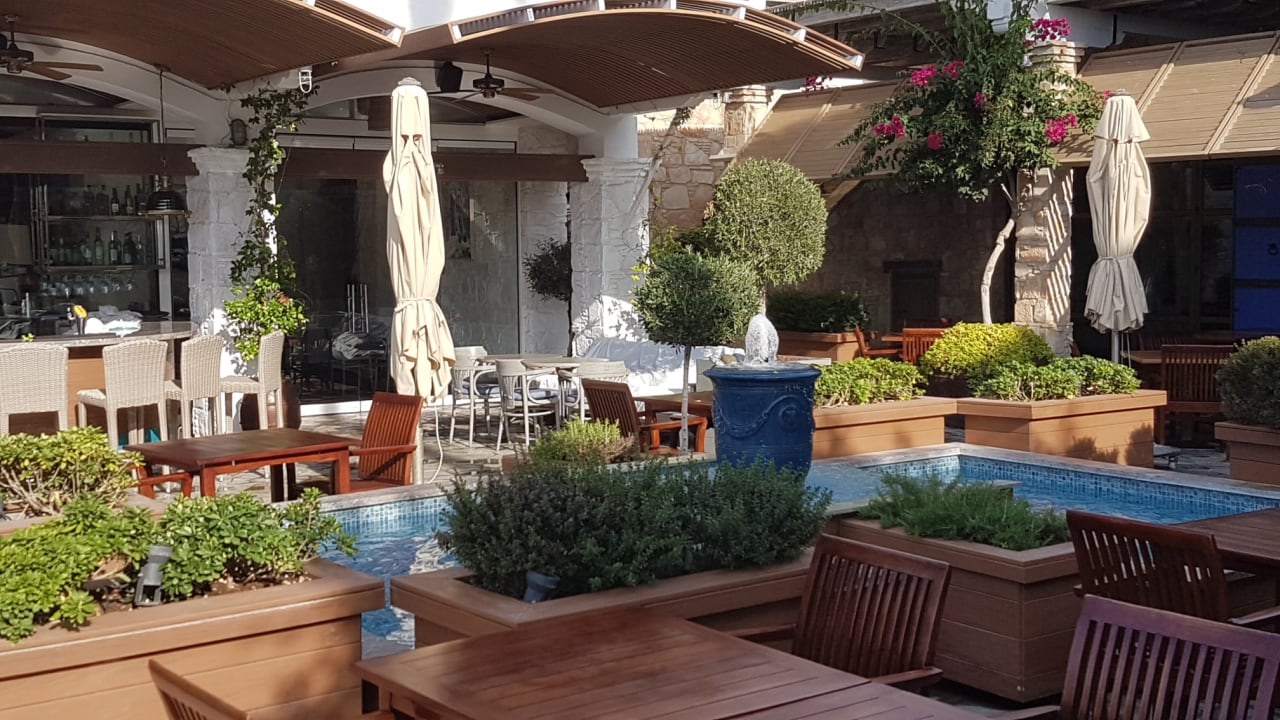 Gastro Columbia Beach Resort