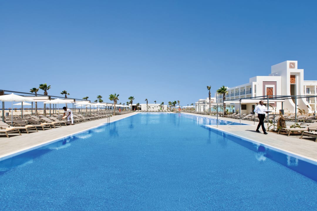 Pool Hotel Riu Palace Santa Maria