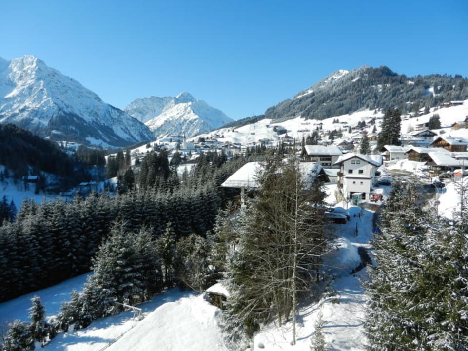 Blick vom Balkon  Verwöhn- und Wellnesshotel Walserhof