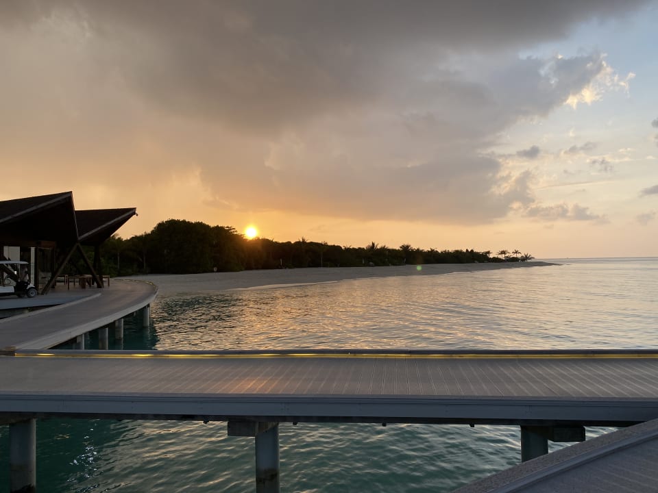 Strand Kuredhivaru Resort and Spa, Maldives