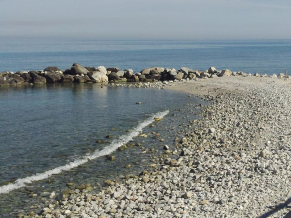 Leider kein Sandstrand Villaggio Torre Ruffa Robinson