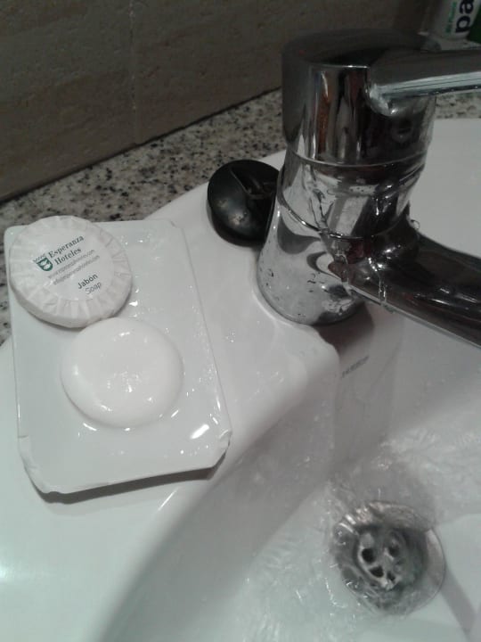 Wasserhahn leckt, Seifenschale scharfkantig Playa Esperanza Resort