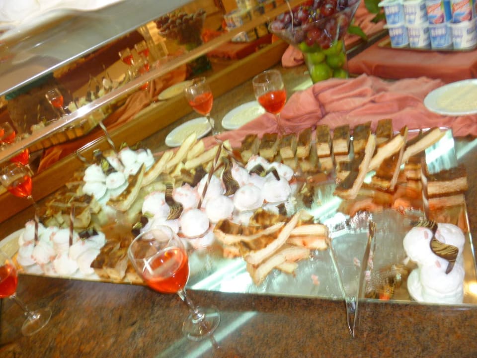 Süßes Büffet Hotel-Apartamentos Blau Parc