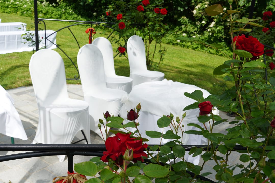 Gartenanlage Schlosshotel Rosenau