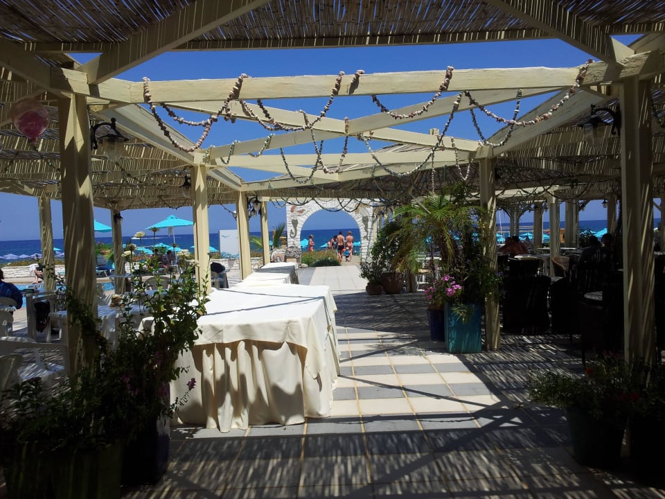 Die schön gestaltete Terrasse Golden Beach Rethymnon