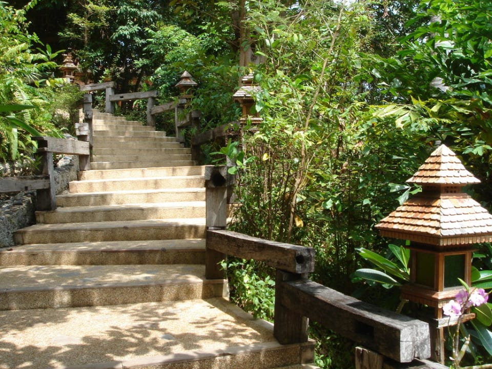 Weg zum Strand Santhiya Koh Phangan Resort & Spa