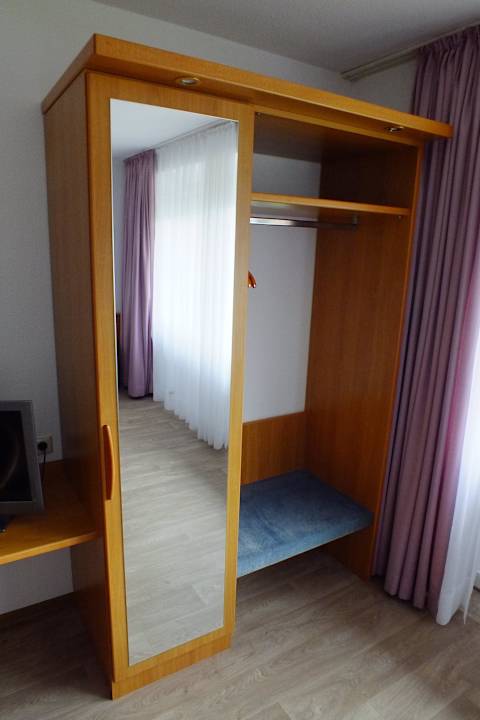 Schrank Motel Stralsund