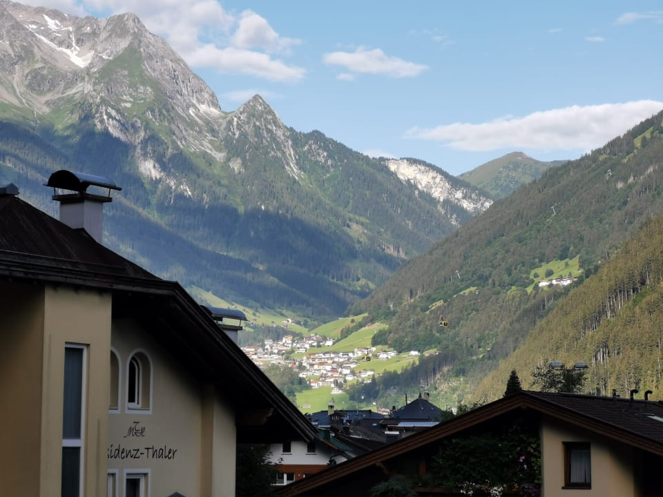 Ausblick Hotel & Pension Strolz