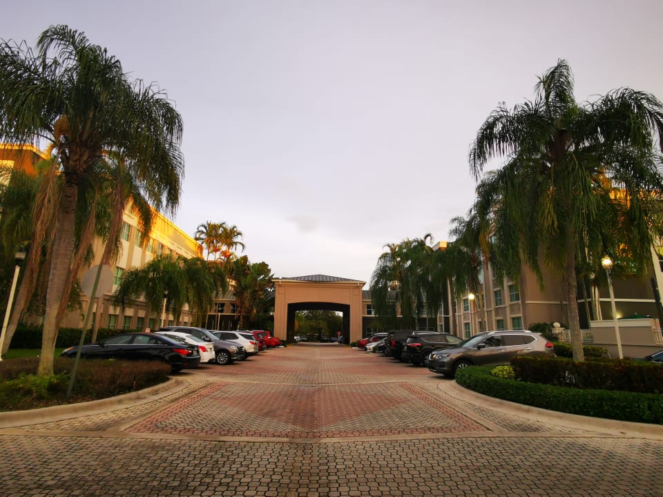 Außenansicht La Quinta Inn & Suites Plantation at SW 6th St