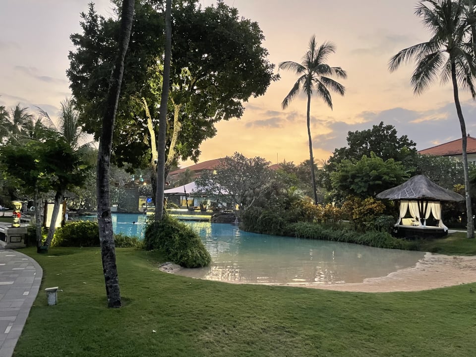 Pool The Laguna A Luxury Collection Resort & Spa