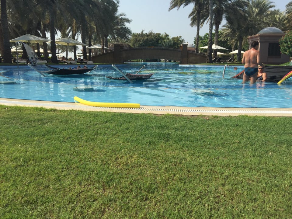 Pool Ostflügel Emirates Palace Mandarin Oriental