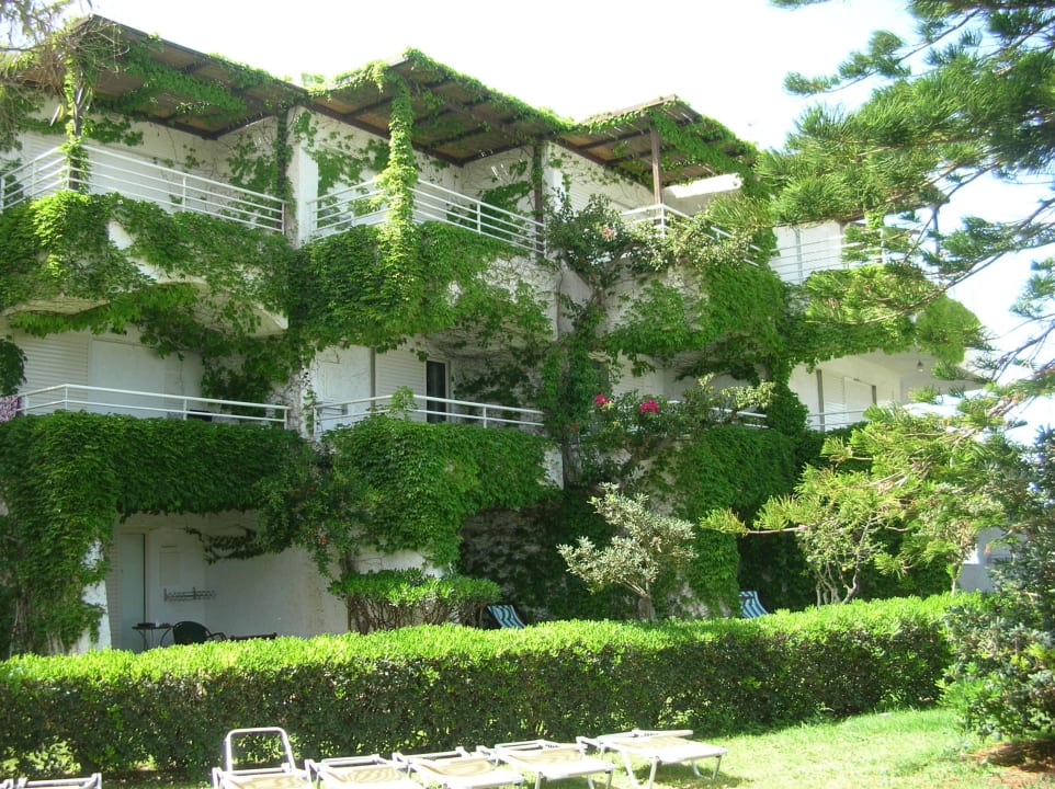 Holiday Inn Express Philadelphia NE Apollonia Beach Resort & Spa