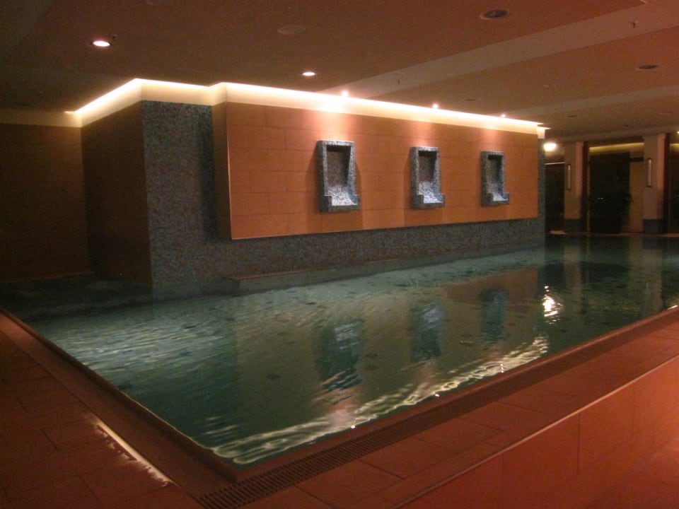 Pool ATLANTIC Hotel Wilhelmshaven