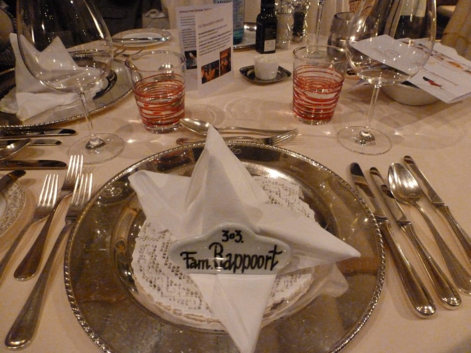 Gedeckte Tafel Hotel Ansitz Plantiz