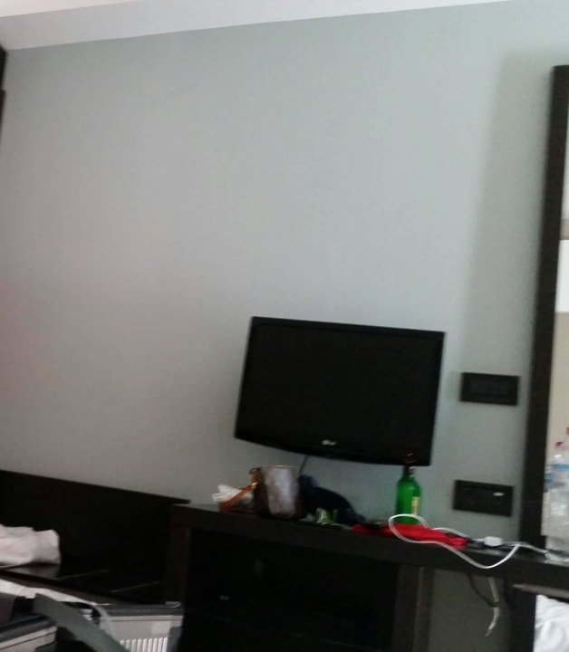 Der winzige Fernseher! Das kann nicht sein! Lesante Classic - Preferred Hotels & Resorts