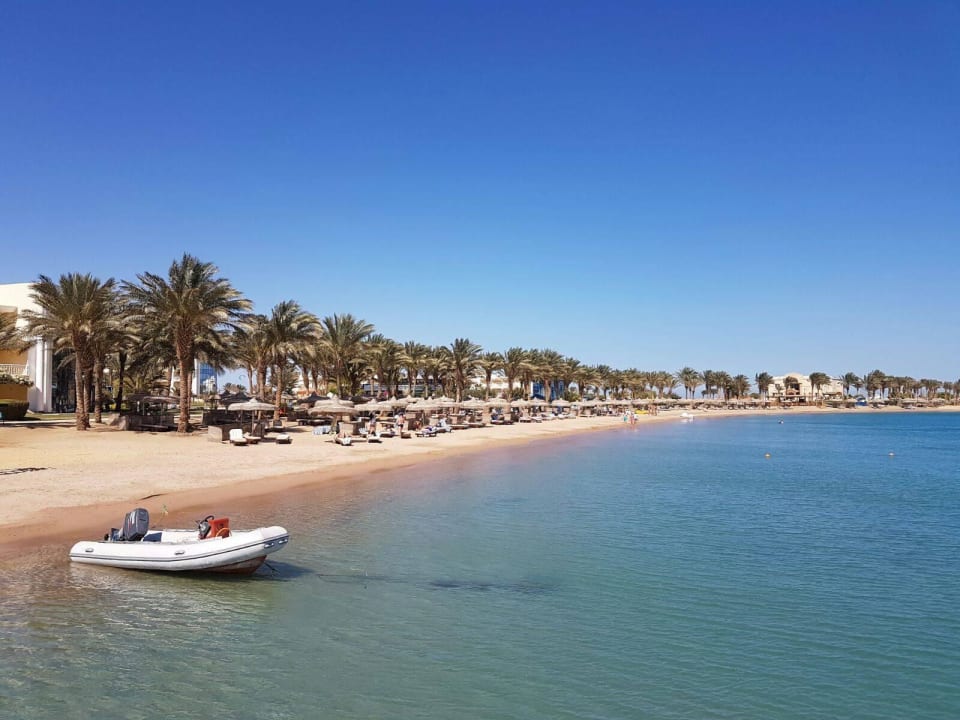 Hoteleigener Strand Palm Royale Resort - Soma Bay