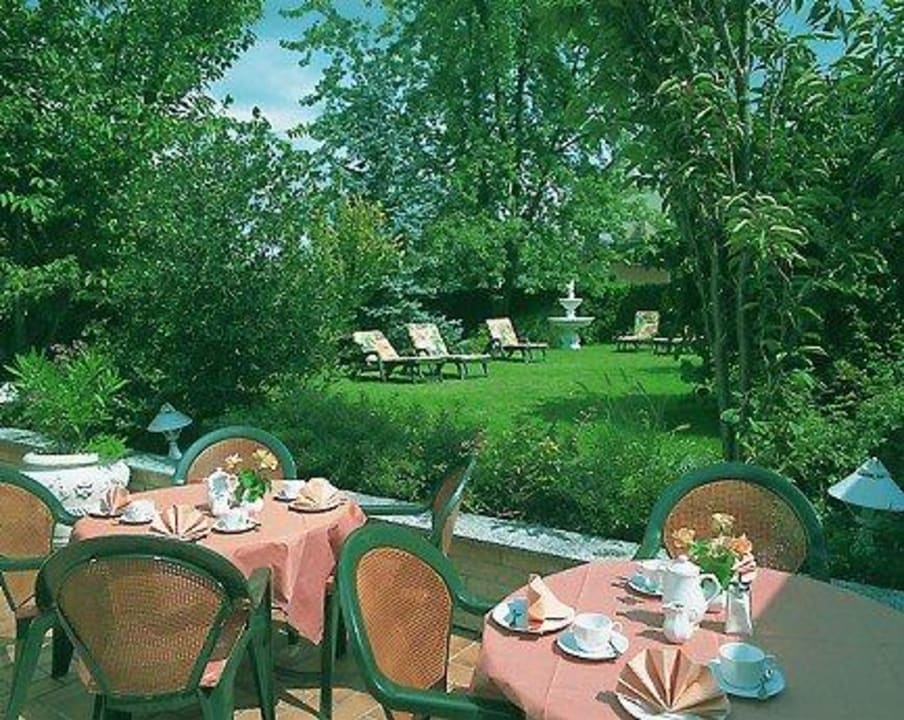 "Gartenanlage" Hotel Seestern (Wasserburg (Bodensee)) • HolidayCheck