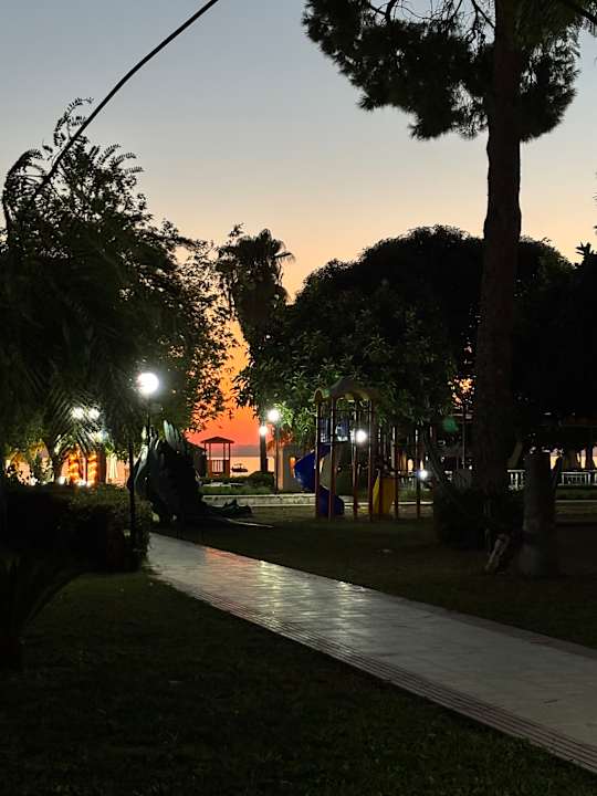 Gartenanlage Hotel Sirma