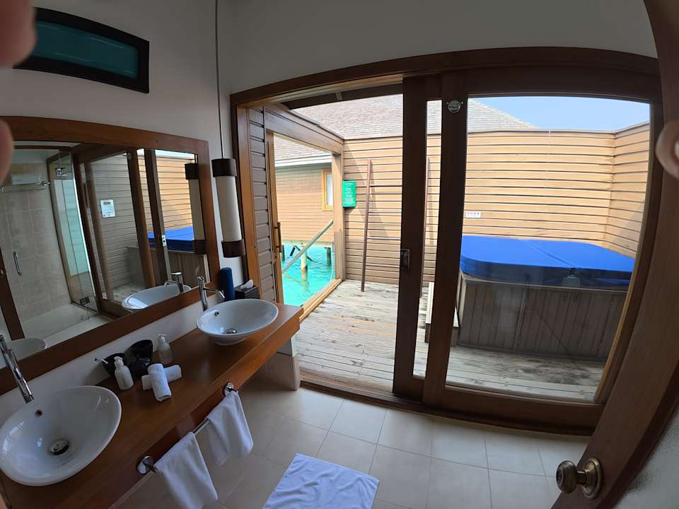 Zimmer Meeru Maldives Resort Island