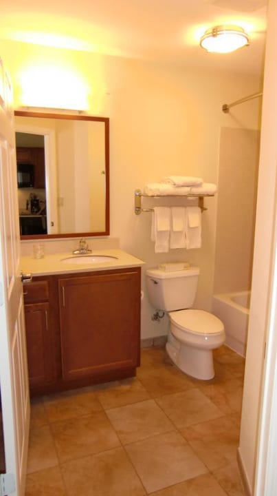 Blick ins Bad Candlewood Suites Ft Myers I-75