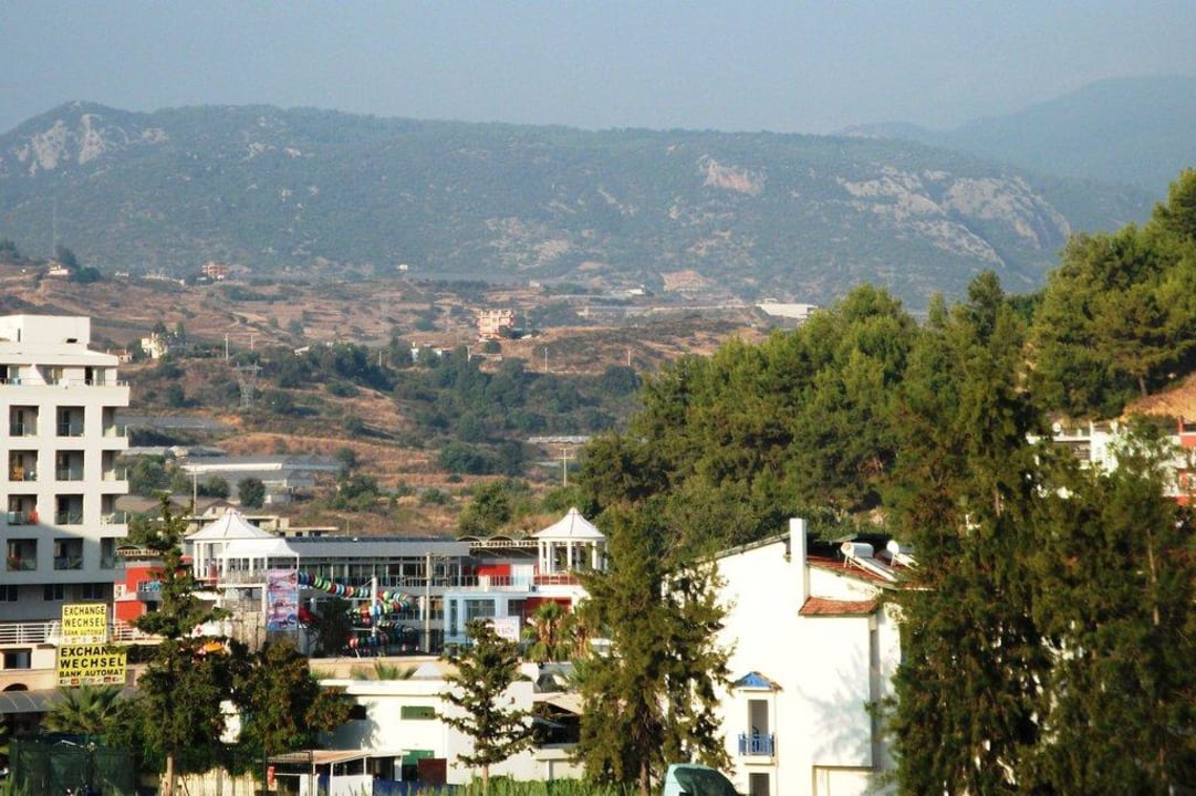 Вид из окна Bayar Family Resort Spa