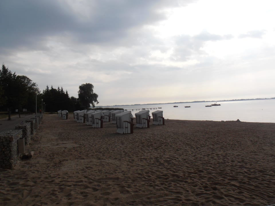 Privatstrand am Bodden Strandhotel Dranske