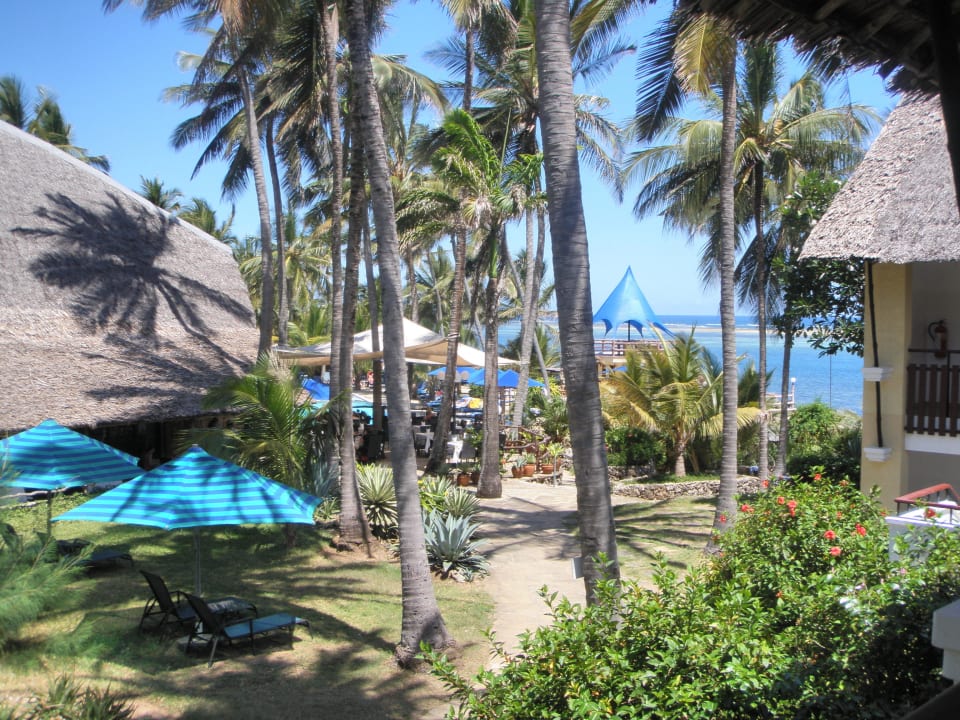 Blick auf Restaurant  Bahari Beach Hotel
