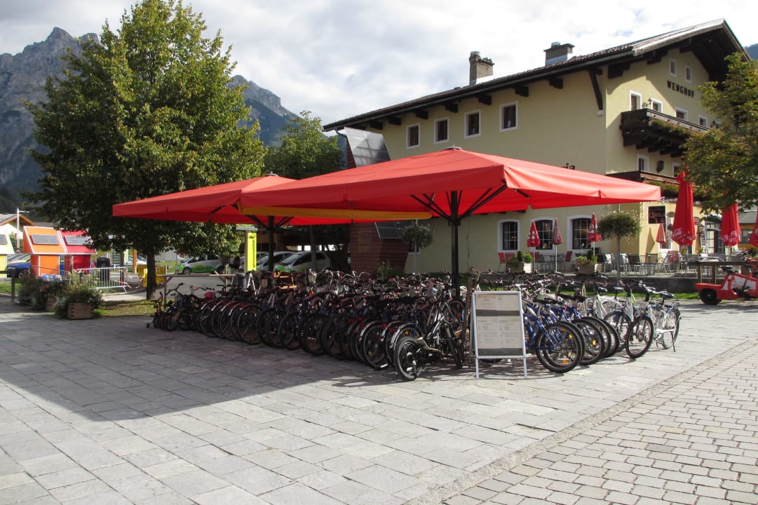 Möglichkeit ein Fahrrad zu leihen (vorm Hotel) Gut Wenghof - Family Resort