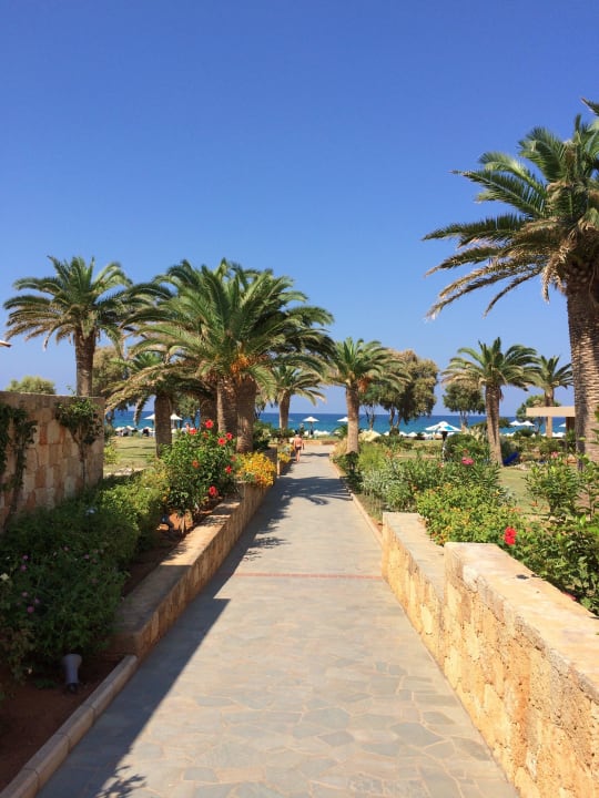 Weg  zum  Strand Kernos Beach Hotel & Bungalows