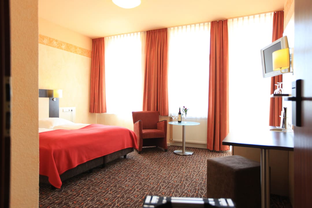 Komfortzimmer nach hinten Adesso Hotel Astoria