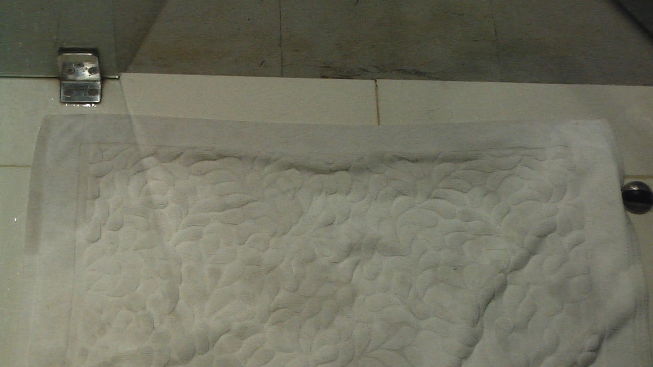 Bad - Überschwemmung nach " brausen "  Peace Laguna Resort and Spa