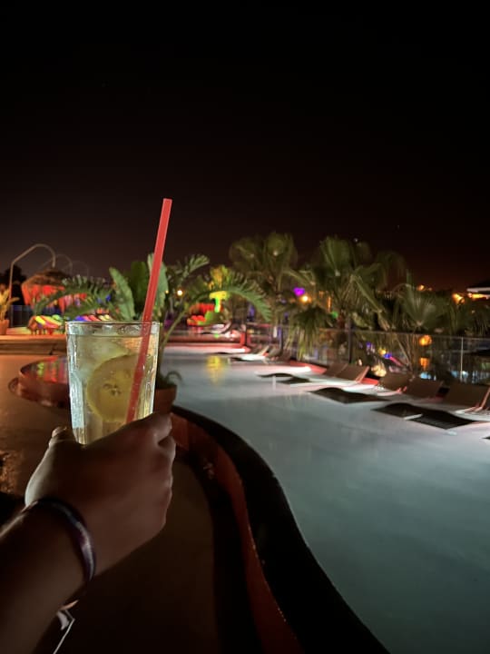 Gastro Dream World Palace Hotel