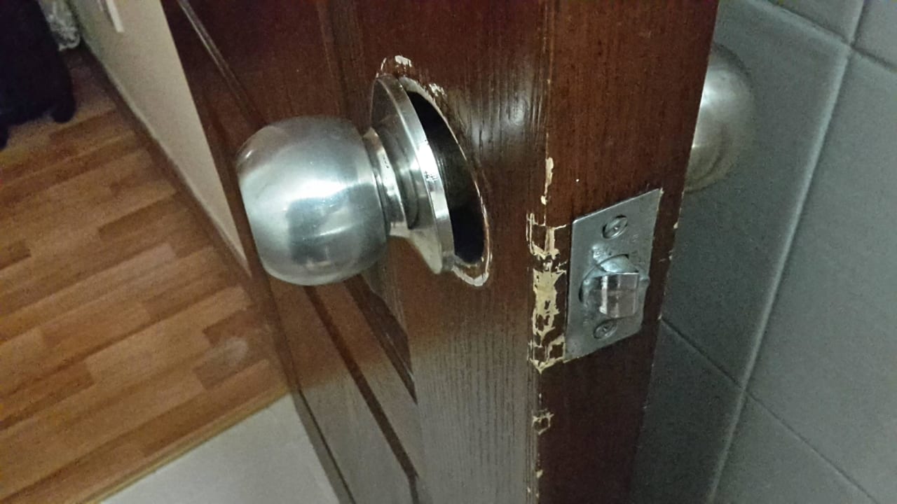 Badezimmertür Riverside Garden Resort