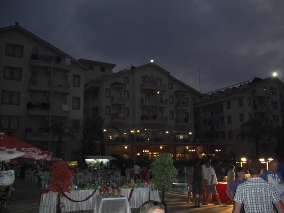 Am Abend FUN&SUN Smart Hane Sun Hotel