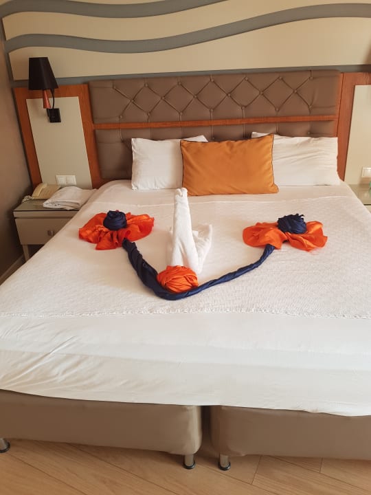 Zimmer Saturn Palace Resort Hotel