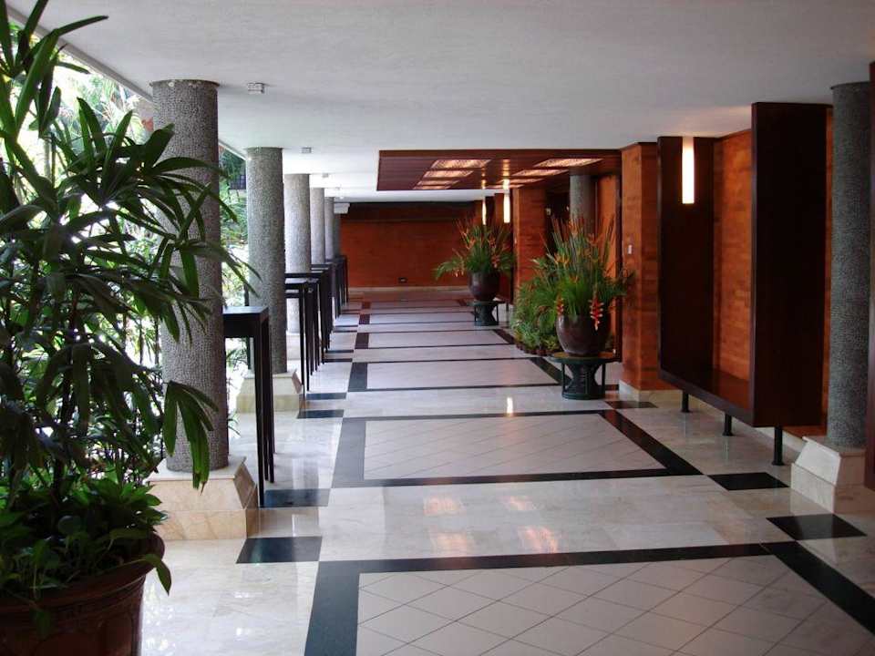 Flur Paradisus by Melia Bali