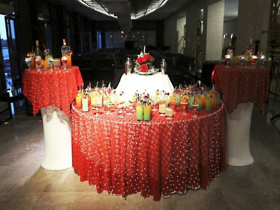 Sonntags Getränke  Port Side Resort Hotel