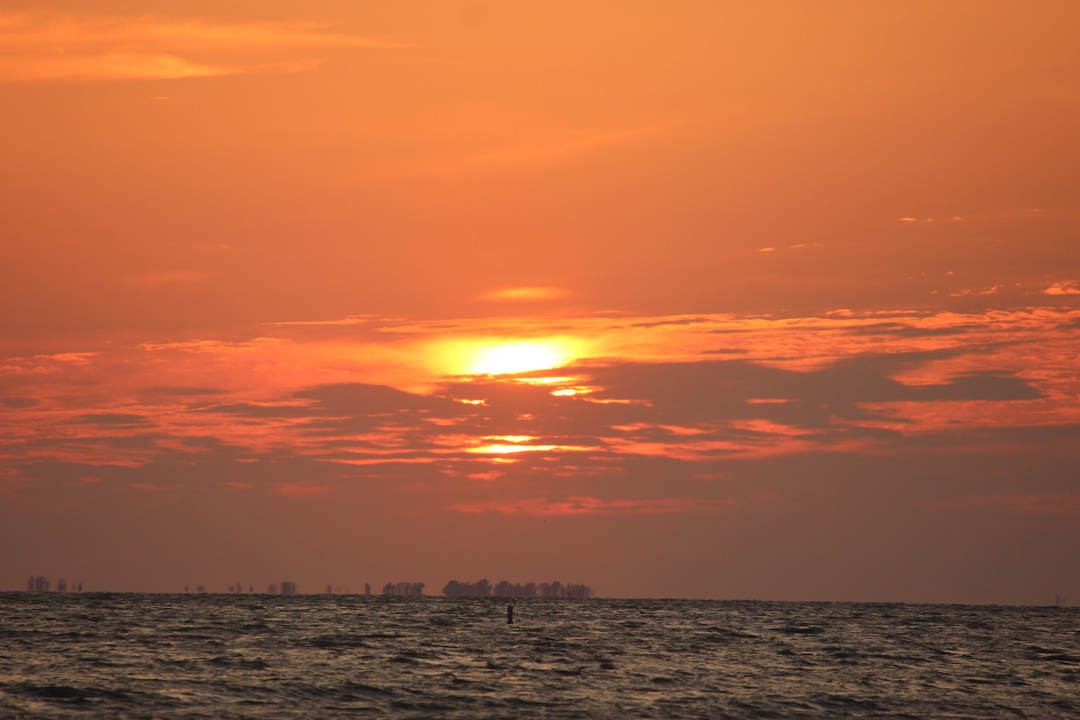 Sonnenuntergang Hotel Sandpiper Gulf Resort