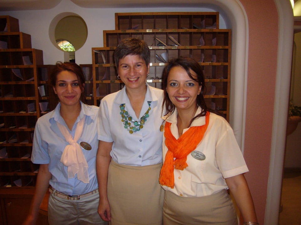 Charmantes Rezeptionsteam Kalithea Mare Palace  Hotel Kalithea Horizon Royal