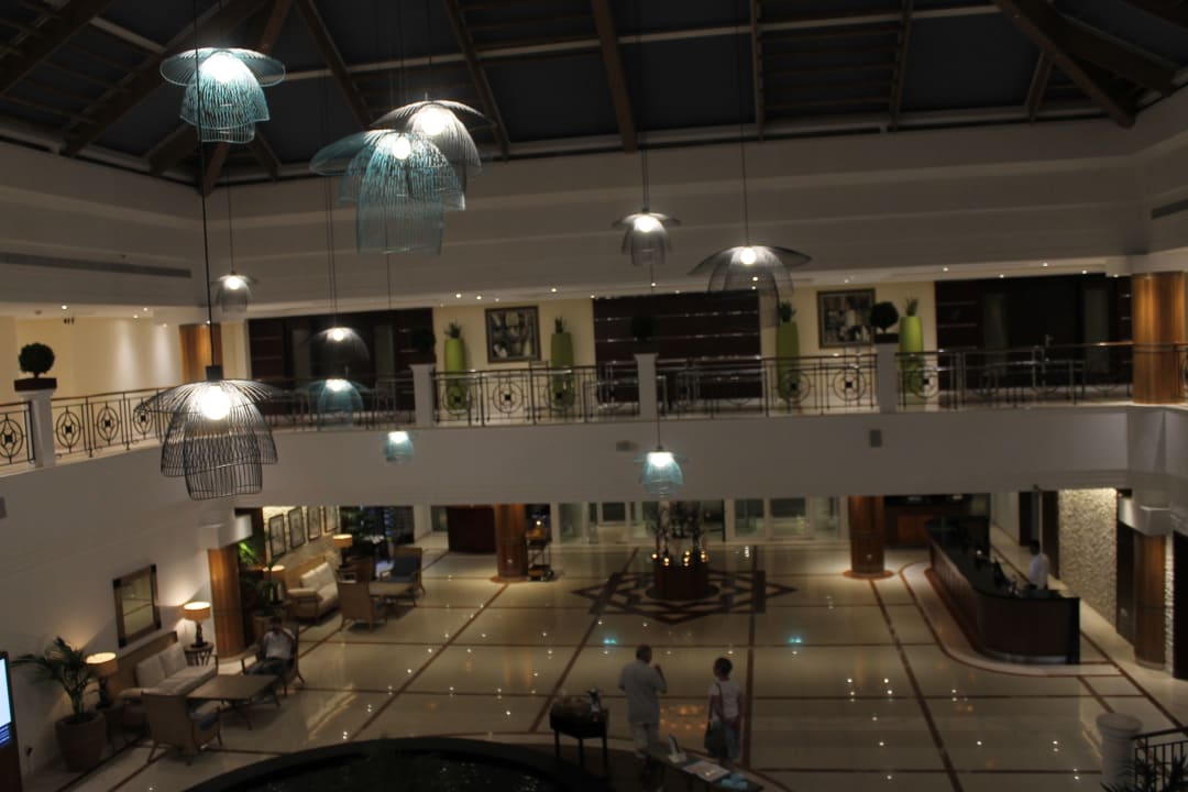 Lobby Fujairah Rotana Resort & Spa