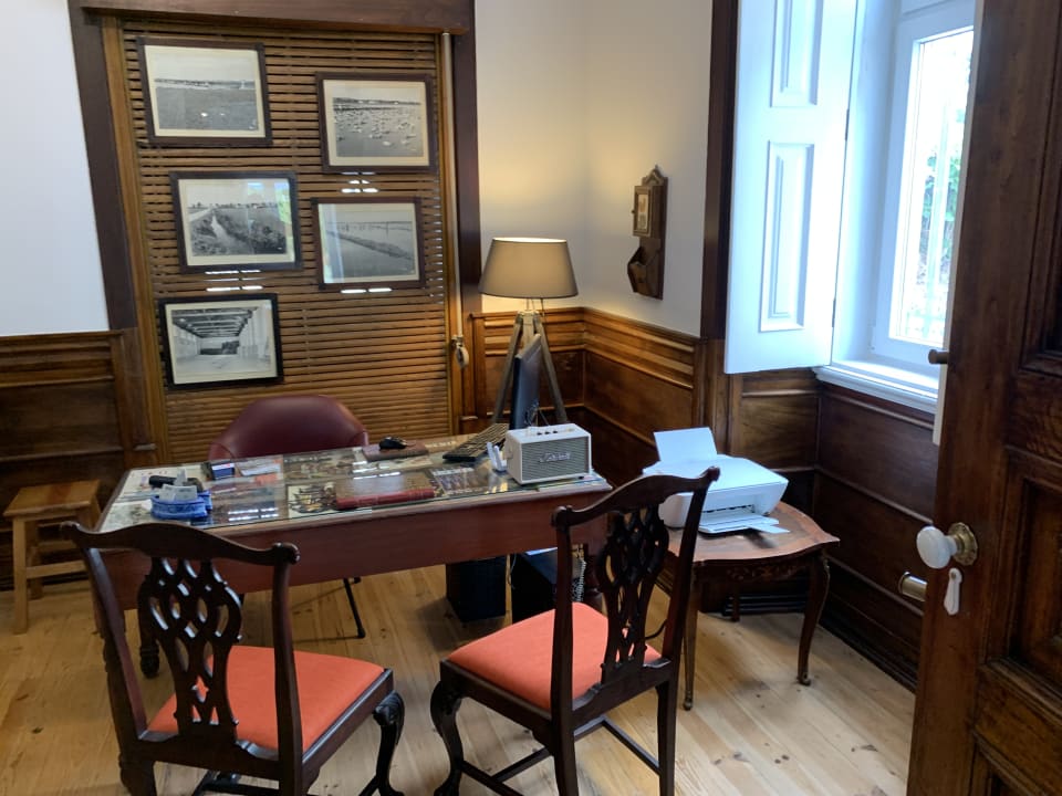 Lobby Oryza Guest House & Suites