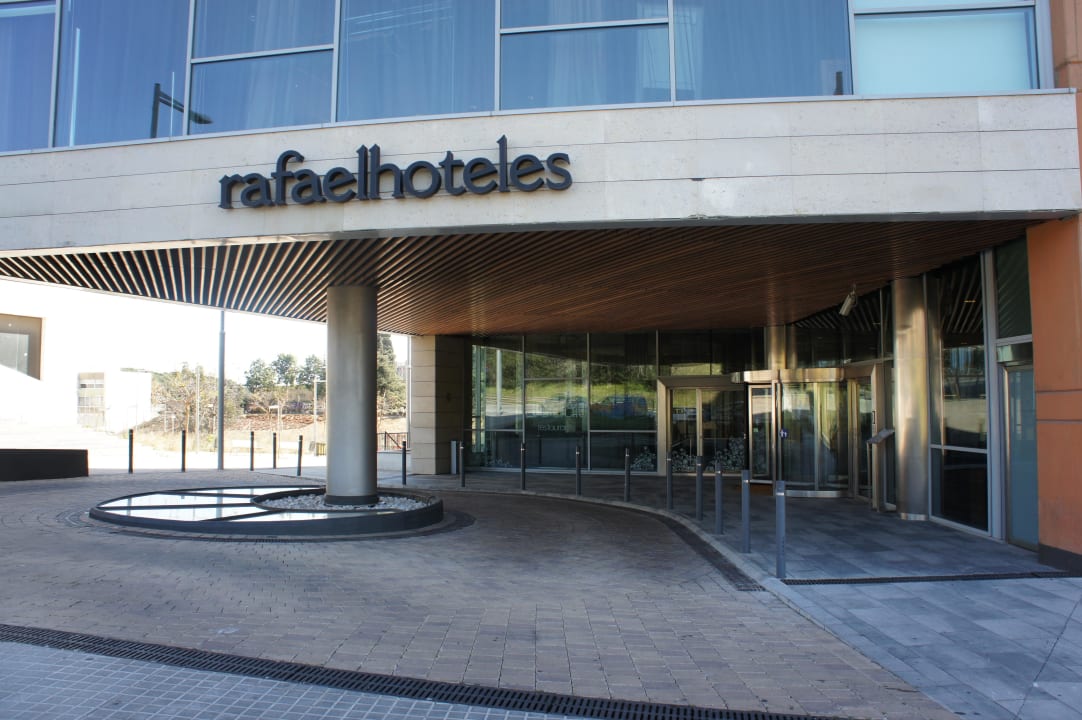 Eingang Hotel Badalona Tower