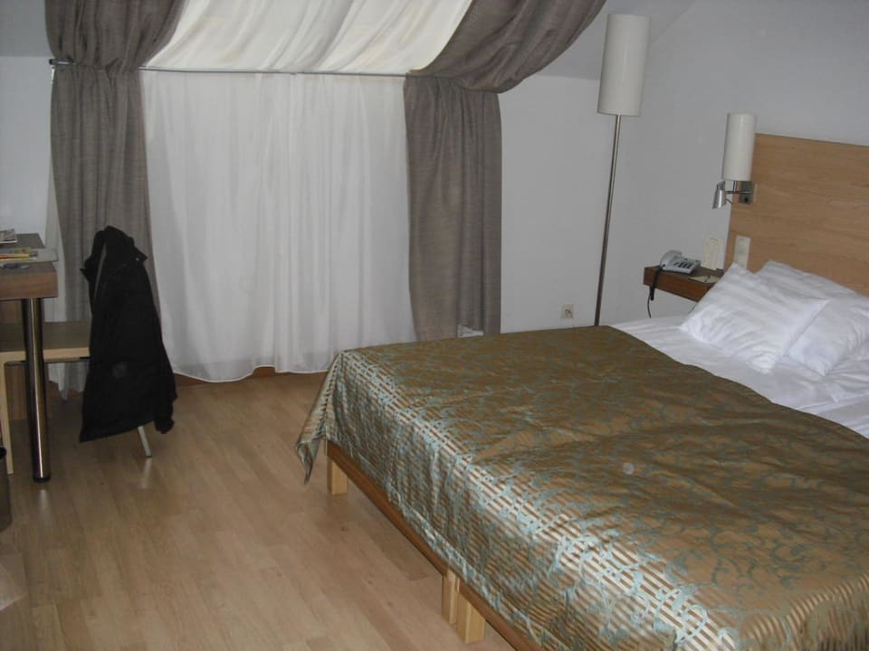 Raucherzimmer im 4. OG Hotel Bristol