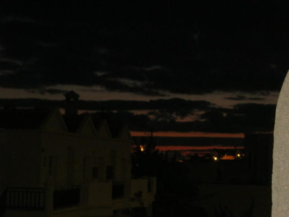 Ausblick vom Zimmer am Abend GF FANABE