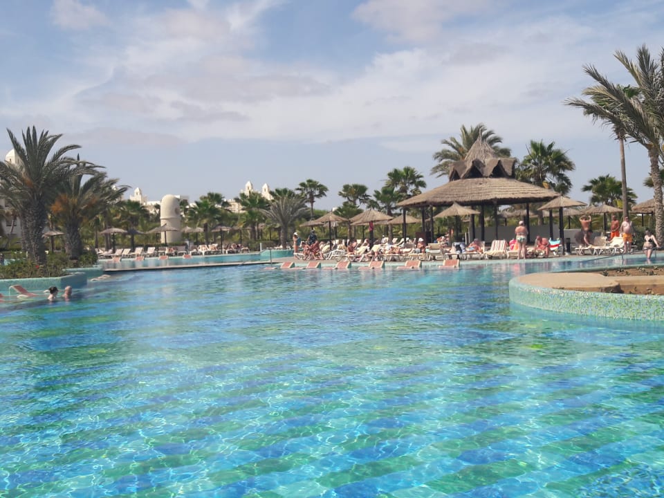 Pool Hotel Riu Karamboa