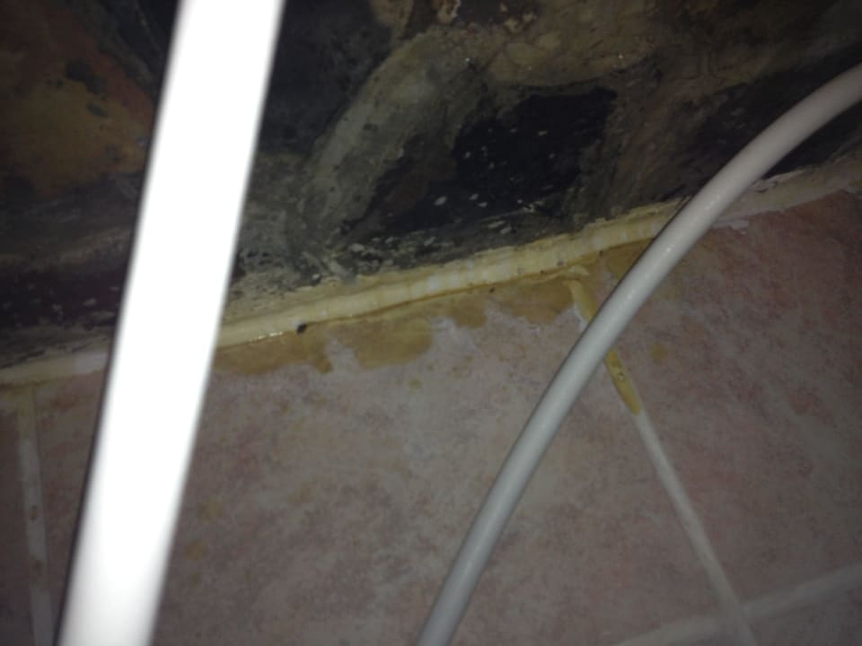 Flecken am Boden im Bad Havana Beach Resort