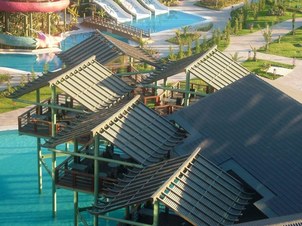 Aussenresaturant über dem Pool mit Meerblick Limak Lara Deluxe Hotel & Resort