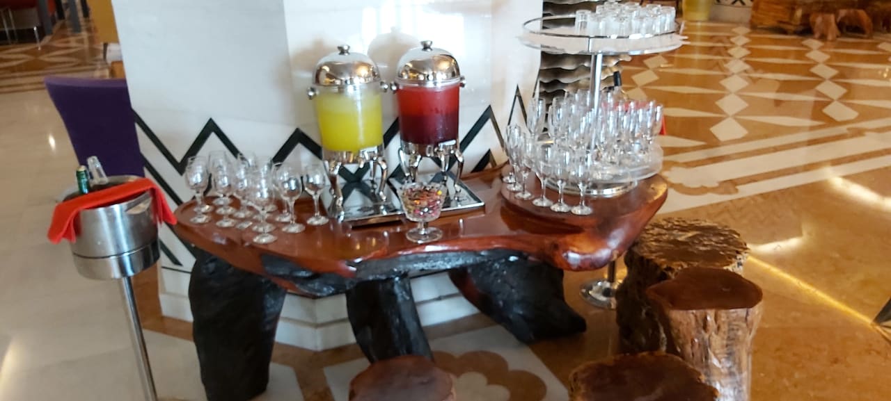 Gastro Royal Taj Mahal Hotel