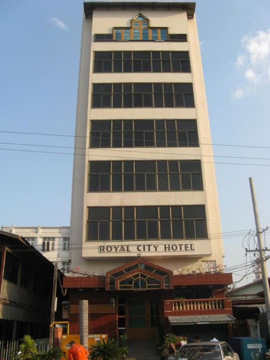 Hotel von vorne Royal City Hotel