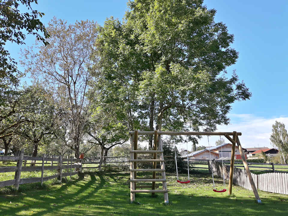 Gartenanlage B&B Appartements GLUNGEZER